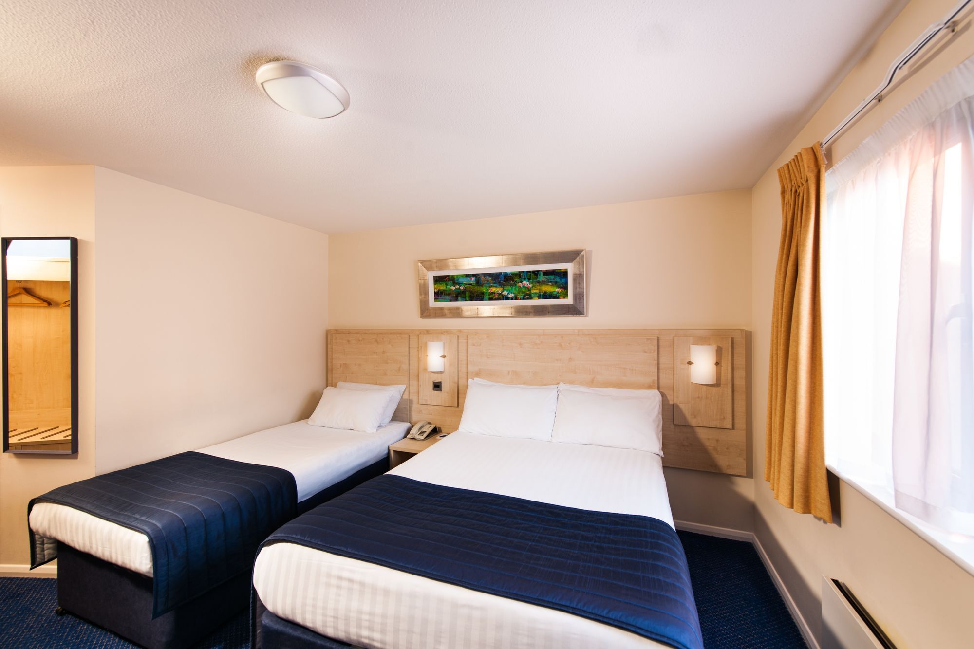 Leonardo Inn Aberdeen Airport Dyce Exterior foto